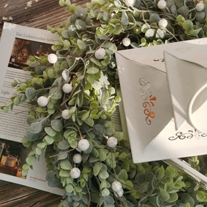 Trang Trí Giáng Sinh Quả Mọng Đỏ Nhân Tạo Vòng Hoa Giáng Sinh Nhựa Cây Bạch Đàn Lá Mây Hoa Trang Trí Vòng Hoa - Product Image 5