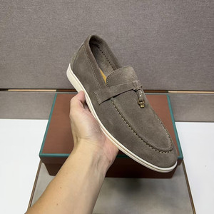 รองเท้าสเก็ตบอร์ดลำลองแบบสวมสำหรับผู้หญิง คุณภาพสูง ระงับกลิ่น ดีไซน์คลาสสิก หนังกลับ หัวเปิด แฟชั่นหนัง สำหรับฤดูร้อน - Product Image 5