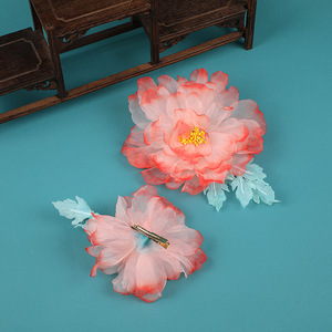 Nouvelles pinces à cheveux originales, faites à la main, avec de grands motifs dégradés de pivoines, pour le maquillage, la photographie et les coiffures Hanfu. - Product Image 3