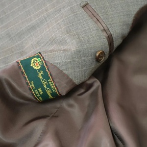 Completo da Uomo <span class=keywords><strong>Grigio</strong></span> 2026 Hot Sale in Lana 100% Stile Italiano Semi-Canvas <span class=keywords><strong>Doppiopetto</strong></span> per Cerimonia, Business e Matrimonio (Blazer e Pantaloni) - Product Image 3