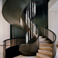 Escalier Moderne Économique d'Intérieur en Acier, Courbé, avec Garde-Corps en Verre et Marches en Marbre, Escalier Décoratif