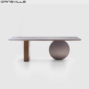 <span class=keywords><strong>Tavolo</strong></span> da Pranzo di Lusso in <span class=keywords><strong>Metallo</strong></span> di Foshan, <span class=keywords><strong>Design</strong></span> Unico con Piano in Marmo, Set <span class=keywords><strong>Tavolo</strong></span> e Sedie da Pranzo - Product Image 2