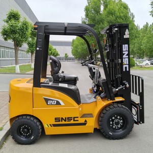 Montacargas Diésel SNSC FD20 de <span class=keywords><strong>2</strong></span> y 3 Toneladas, Desplazamiento Lateral, Transmisión Automática, Mástil Hidráulico de Tres Etapas SHIMADZU de Japón, 3000-7000 mm - Product Image 6