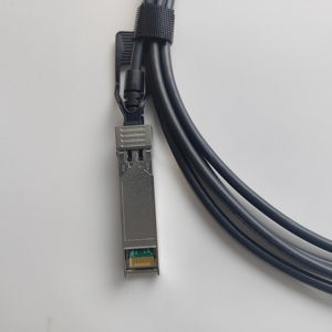 Cable Twinax Pasivo HPE <span class=keywords><strong>Arub</strong></span> R0M47A 50GBASE-CU SFP56 de 3m, Módulo de Cobre SFP56 a SFP56 - Product Image 5