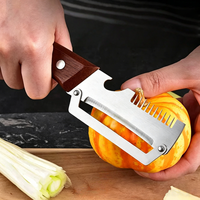3-in-1 Professionele Groenteschiller - RVS Julienne-snijder & Flessenopener - Robuust Keukenhulpmiddel voor Aardappel & Wortel