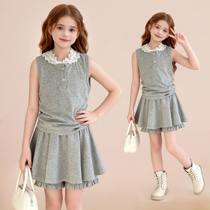 Completo Estivo per Bambine: Gilet in Maglia Morbida con Colletto in Pizzo Grigio e Gonna con Volant, Abbigliamento Casual per Bambini - Product Image 2