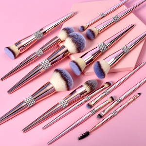 Su misura 11 pz pennelli per il trucco morbido oro Private Label professionale cosmetico per il viso per il trucco degli occhi spazzole da viaggio - Product Image 5