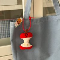 Vente directe usine : Porte-clés en peluche mignons et originaux en forme de noyau de pomme, pendentifs de sac à dos, jouets doux créatifs pour enfants, cadeaux