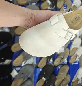 <span class=keywords><strong>Ciabatte</strong></span> Casual Birkenstock da Spiaggia Più Vendute del 2025 per Uomo e Donna con Suola Morbida <span class=keywords><strong>in</strong></span> <span class=keywords><strong>Sughero</strong></span> Granulato e Tomaia <span class=keywords><strong>in</strong></span> Camoscio Semi-coperta - Product Image 5