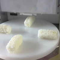 Machine automatique à rouler les boulettes de riz pour sushis Nigiri Onigiri Musubi Équipement de restaurant japonais
