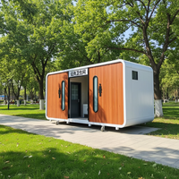 Toilettes portables préfabriquées modulaires à double cabine en panneaux composite imitation bois, sanitaires publiques pour sites touristiques, parcs et camping