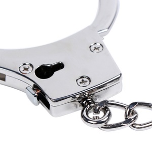 สายรัดข้อมือ BDSM ข้อมือโลหะรัดข้อมือของเล่นทางเพศสำหรับผู้ใหญ่ - Product Image 4