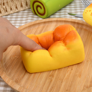 Juguete de Comida Simulada con Forma de Pan, Divertido y Original, Juguete Antiestrés de Tostada Suave de Rebote Lento - Product Image 4