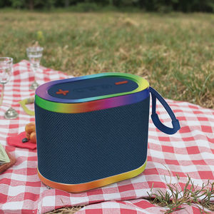 Vente directe d'usine Mini haut-parleur sans fil portable LED 10W avec lumière clignotante LED - Product Image 6