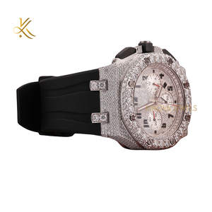 Montre en diamant Moissanite avec lunette minimale et cadran étincelant et bracelet lisse idéal pour un usage quotidien élégant et sophistiqué - Product Image 3