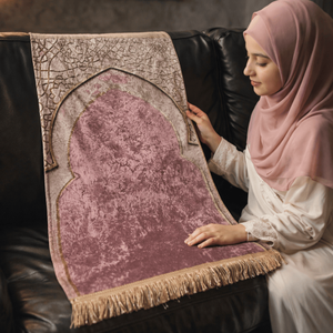 Tapis de prière de luxe de haute qualité de style musulman en polyester, antidérapant, antibactérien, résistant aux taches, tissé, rectangulaire - Product Image 1