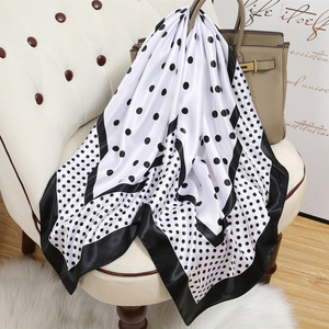 2022 Mùa Xuân/Mùa Hè lớn vuông Satin khăn 90x90cm hoa thiết kế dành cho người lớn phong cách headscarf phong cách Kem chống nắng khăn choàng từ hàng Châu - Product Image 1