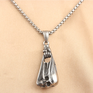Collar de acero inoxidable con colgante de calavera en forma de bolso, estilo punk 2310 - Product Image 1