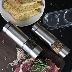 Moulin à <span class=keywords><strong>sel</strong></span> et poivre automatique à piles - Conçu pour une utilisation domestique en cuisine, petit moulin ménager - Product Image 2