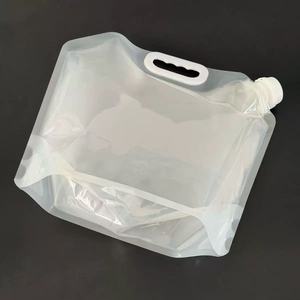 ถุงใส่น้ำแบบพับได้ 5 ลิตร พร้อมพวยน้ำ  แบบตั้งได้ ป้องกันการรั่วซึม บรรจุภัณฑ์แบบยืดหยุ่น มีสินค้าในสต็อก - Product Image 4