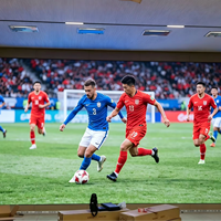 Écran LED rétroéclairé Zeyi 4K P1.86 2.88m*1.92m pour intérieur, avec télécommande, idéal pour centres commerciaux, hôpitaux, publicité et décoration directionnelle