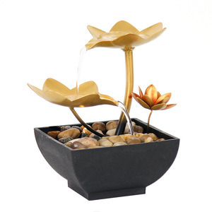 Ornement aquatique porte-bonheur de forme carrée en fer et plastique avec circulation d'eau pour salon, cadeau de pendaison de crémaillère - Product Image 1