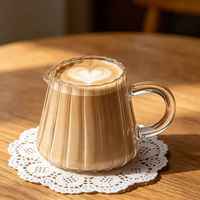 Vente en gros usine – Nouvelle tasse à café moderne en verre borosilicate, à nervures verticales, compatible lave-vaisselle et micro-ondes, grande capacité, petite taille
