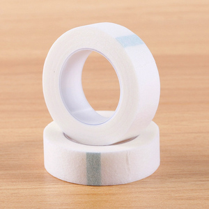 IRISMANLI Ruban adhésif jetable professionnel imperméable pour les cils sensibles Extension de cils Outil de beauté - Product Image 1