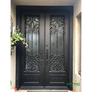 Puerta de Hierro Forjado Estilo Castillo para Entrada Principal de Mansión - Product Image 1