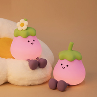 Lampe de nuit LED en silicone en forme de légume de dessin animé, aubergine Kawaii au design moderne, lampe LED rechargeable pour chambre d'enfant, lampe mignonne