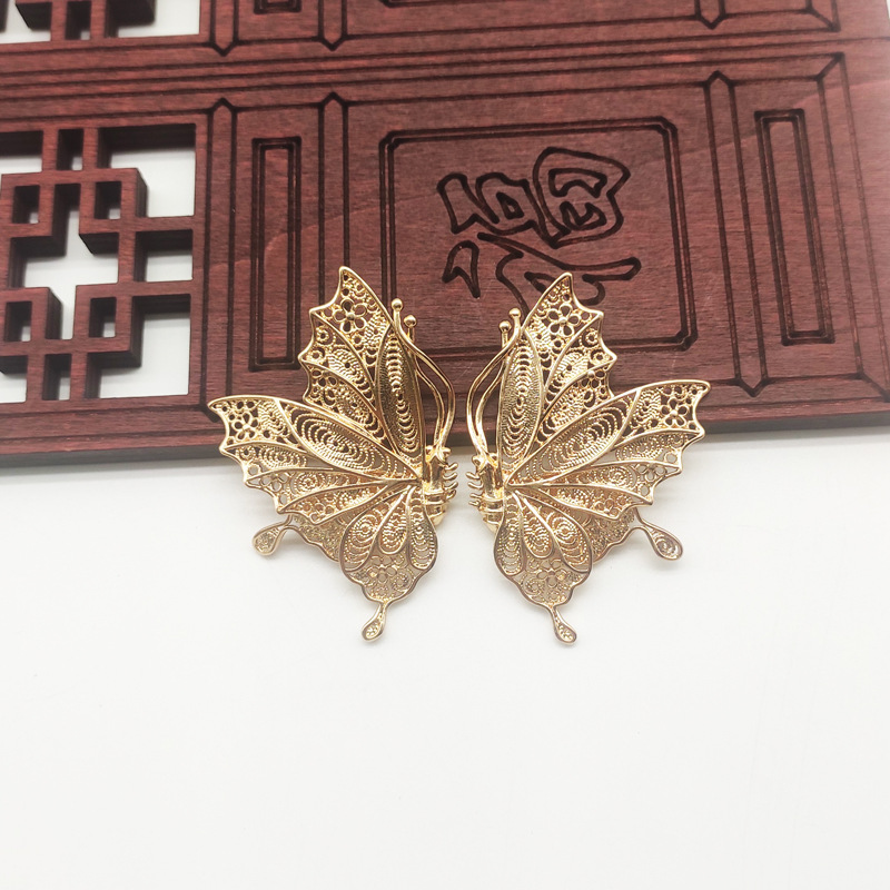 Plating with color-preserving gold