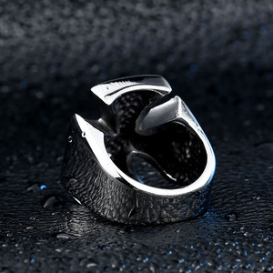 SS8-372R acciaio soldato di ferro croce dell'acciaio inossidabile degli uomini anello di personalità popolare <span class=keywords><strong>smart</strong></span> smalto gioielli per L'europa - Product Image 5