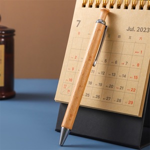 Un stylo à bille en bambou écologique Offre Spéciale avec logo personnalisé avec toucher en caoutchouc souple - Product Image 4