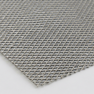 Maille métallique expansée en aluminium finition argent premium pour bardage de façade, pare-soleil et ventilation CVC - Product Image 1