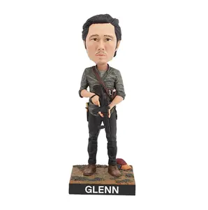 Polyresin Walking Dead Glenn Statues Decoration Home Walking Men Hold Gun Resin Souvenir Gift