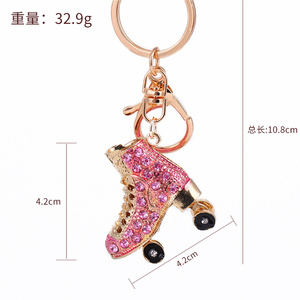 Regalo creativo zapatos de patinaje de diamantes de agua llavero de coche lindo zapatos de tacón alto bolsa colgante llavero - Product Image 3