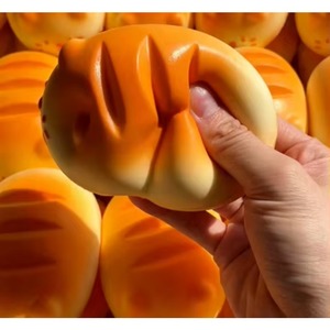 ขายส่ง: ขนมปังรูปแมวนุ่มฟู บีบแล้วคืนรูปช้าๆ ของเล่นบีบคลายเครียด - Product Image 4