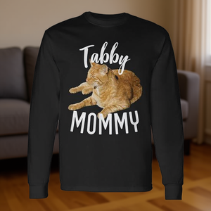 T-shirt a maniche lunghe con grafica Tabby Mommy Cat Lover, girocollo unisex per adulti, stampa digitale - Product Image 3