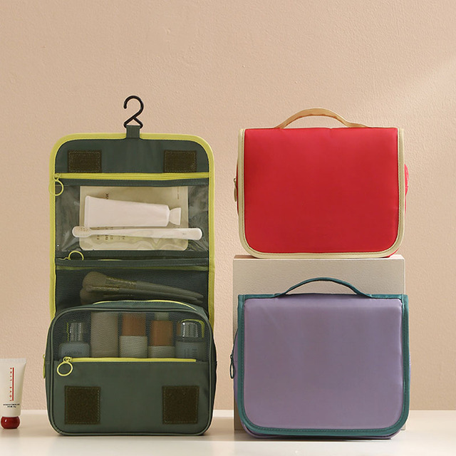 2025 Customized Toilet Bag for Women Travel Storage Bag Business Trip Dry Wet Separation Cosmetic Bag With Hooking