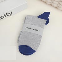 Manchons en carton recyclable personnalisés avec design imprimé en feuille d'or pour l'emballage de chaussettes