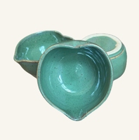 Bol à matcha en céramique pour accessoire de thé fait main personnalisé avec cœur coloré