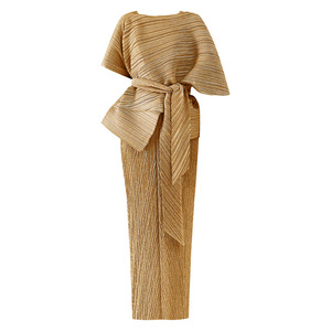 Ensemble de robes longues de luxe deux pièces pour femme, directement de l'usine, avec haut doré uni, tenue de soirée élégante plissée avec ceinture - Product Image 6