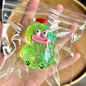 ตุ๊กตาหมีคริสต์มาสปากกว้าง 7 ซม. ทำจากวัสดุ TPR บีบเล่นได้ พกพาสะดวก ช่วยคลายเครียด ของขวัญสำหรับเด็กและผู้ใหญ่ สร้างอารมณ์ดี - Product Image 4