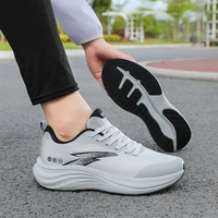 Fabricant personnalisable en gros nouveaux styles de haute qualité Designer nom marque léger respirant chaussures de course pour hommes