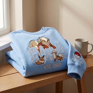 <span class=keywords><strong>Sweat</strong></span>-shirt <span class=keywords><strong>personnalisé</strong></span> brodé PokaPapa OEM ODM, <span class=keywords><strong>sweat</strong></span>-shirt anime <span class=keywords><strong>personnalisé</strong></span> pour <span class=keywords><strong>papa</strong></span>, <span class=keywords><strong>sweat</strong></span>-shirt à capuche avec poche, cadeau pour la fête des pères - Product Image 3