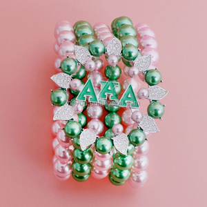 Broche em forma de flor verde rosa para irmandade, acessório de lapela com letras gregas esmaltadas, pulseira de joias, colar e encaixe - Product Image 3