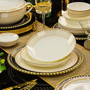 Servizio di Piatti in Porcellana Cinese Premium 60 Pezzi 16 Servizi Stile Europeo Royal Bone Stoneware con Bordo Dorato - Product Image 2