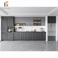Cuisine modulaire préfabriquée, armoires de cuisine modernes sans poignées personnalisées avec comptoirs en marbre/laminé/résine, robinet inclus