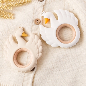 Jouet à mâcher à dents de cygne pour bébé, matériau en bois et silicone <span class=keywords><strong>avec</strong></span> hochet, sucette en forme d'ours, échantillons gratuits - Product Image 2