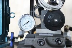 <span class=keywords><strong>Machine</strong></span> <span class=keywords><strong>à</strong></span> <span class=keywords><strong>sertir</strong></span> les tuyaux d'aplomb hydraulique automatique <span class=keywords><strong>Machine</strong></span> <span class=keywords><strong>à</strong></span> relier les tuyaux d'incendie - Product Image 4